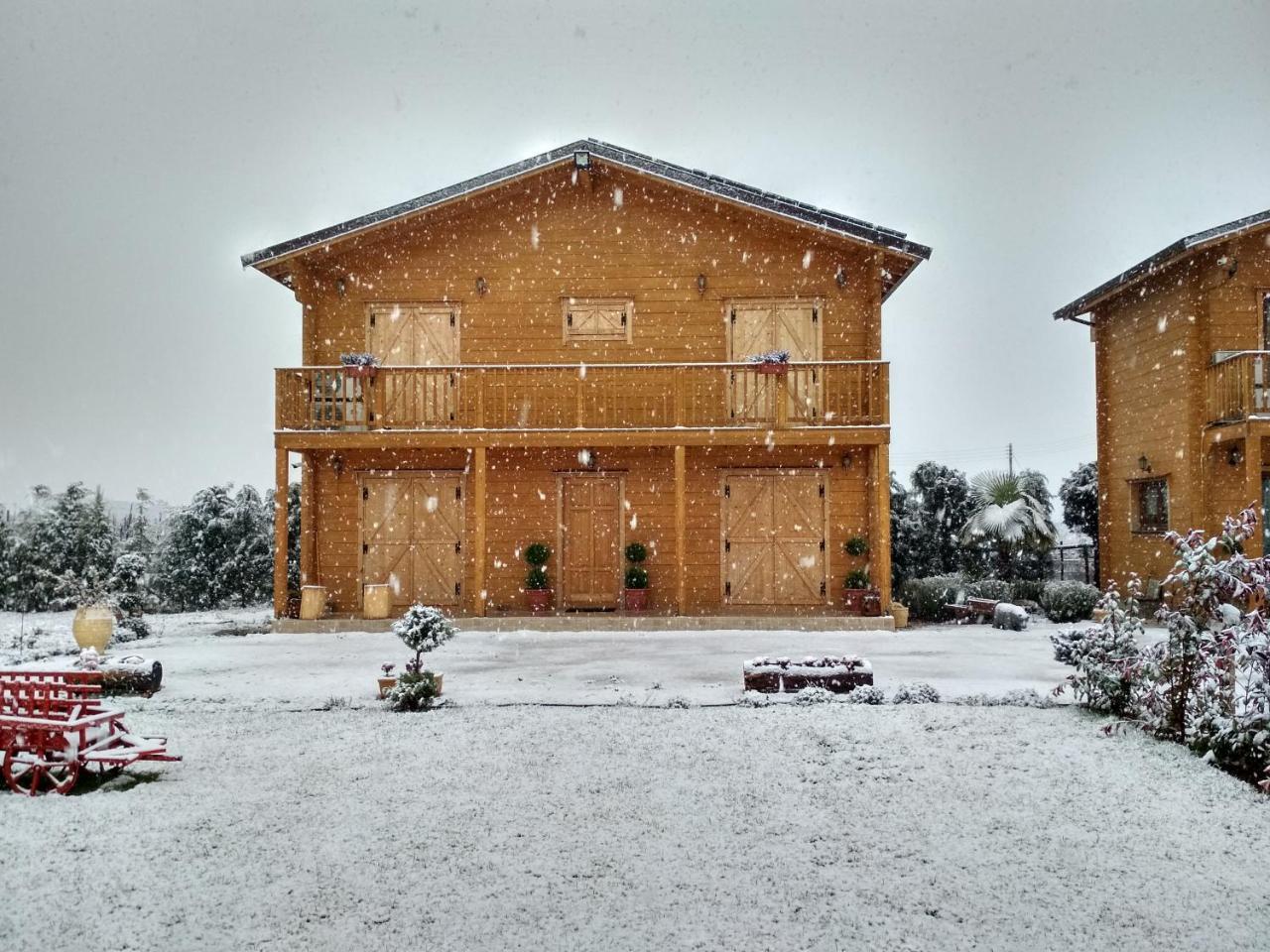 Kastor Chalets Vila Ambelokipoi Exterior foto