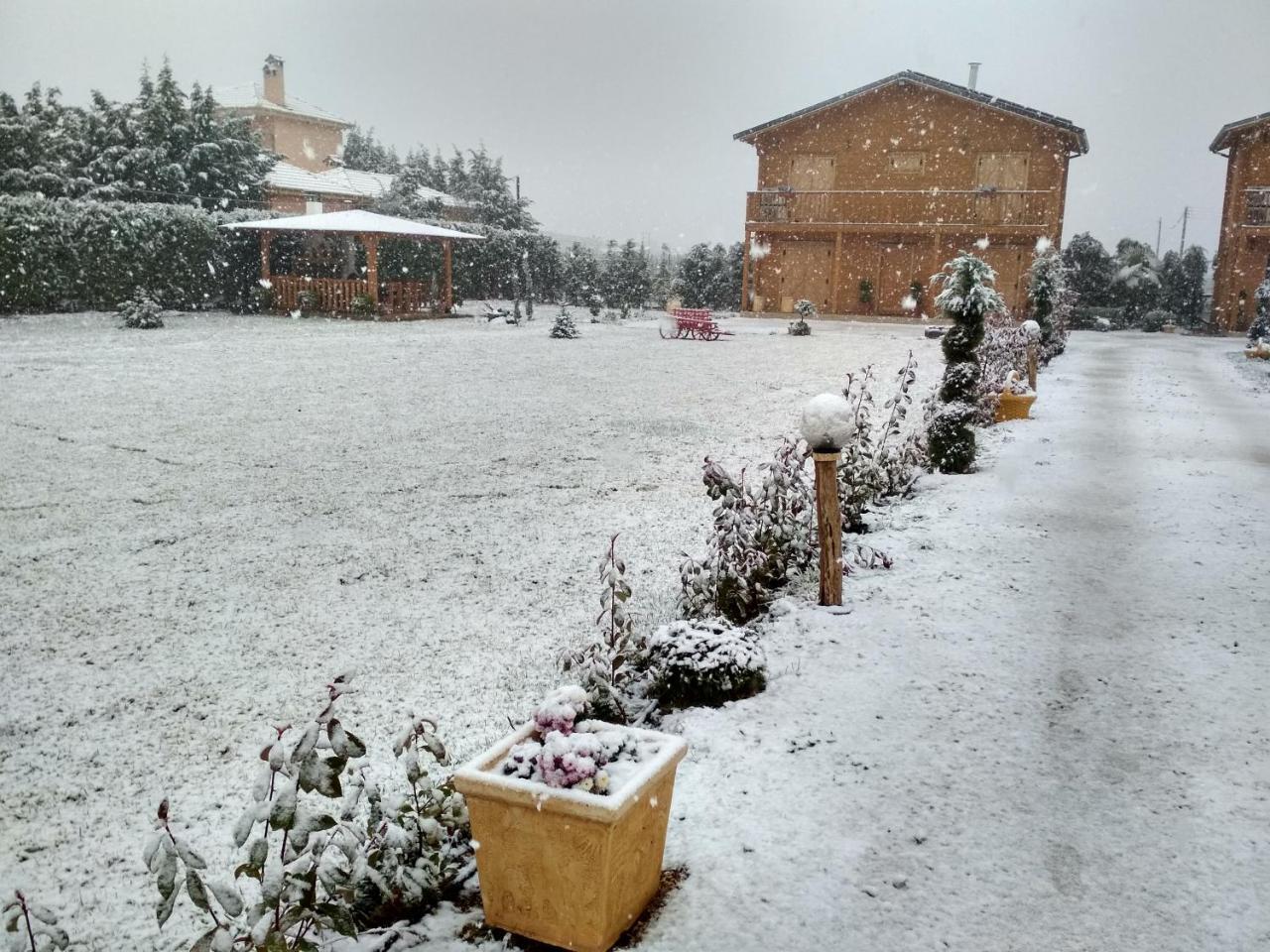 Kastor Chalets Ambelokipoi Exterior foto
